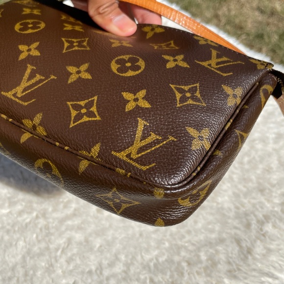 Louis Vuitton pochette accessories - Picture 9 of 16